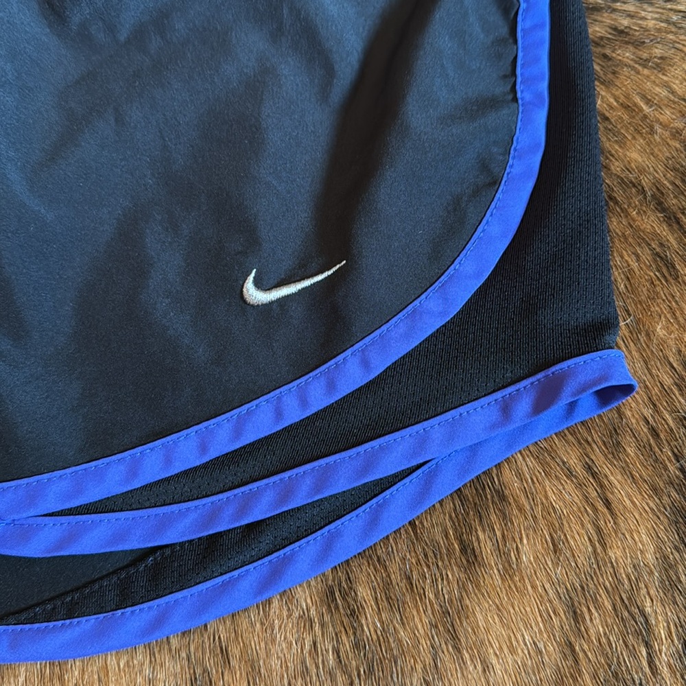 Nike Athletic Shorts Small - Picture 4 of 4